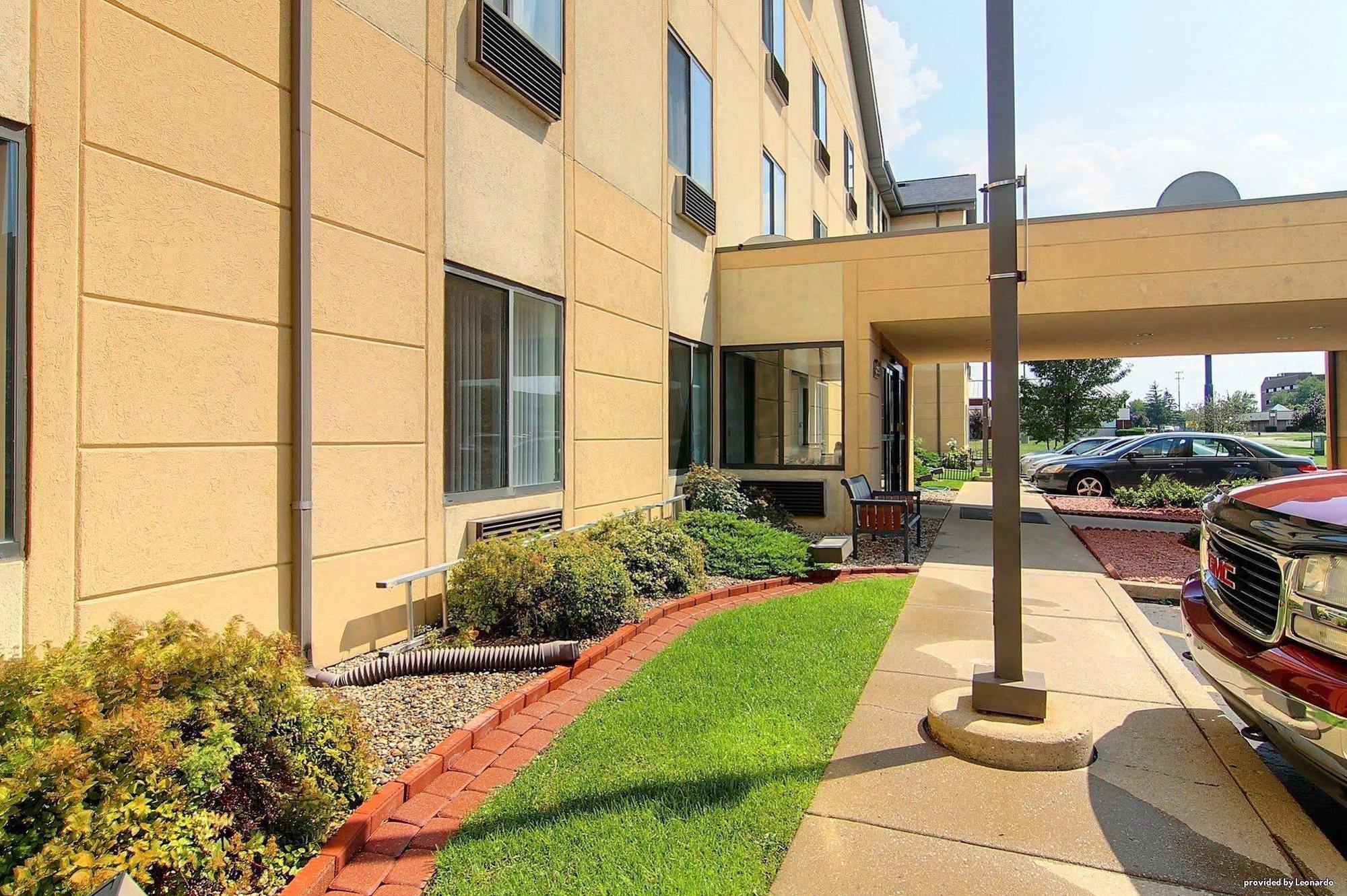Inn & Suites Merrillville Exterior foto